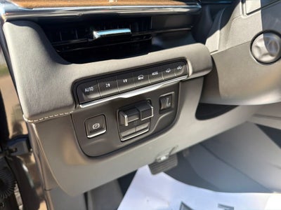 2024 Cadillac Escalade ESV Sport Platinum