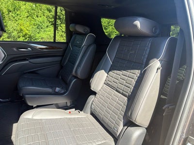 2024 Cadillac Escalade ESV Sport Platinum