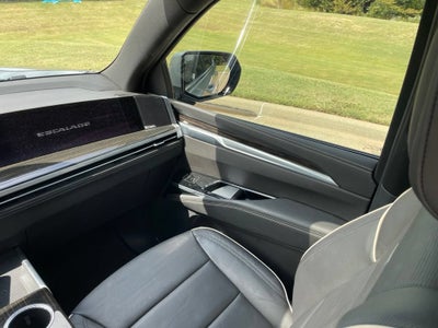 2025 Cadillac Escalade Premium Luxury