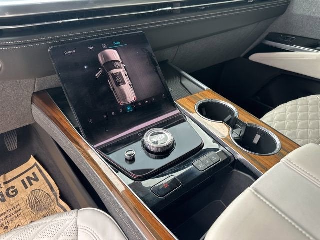 2025 Cadillac Escalade Sport Platinum