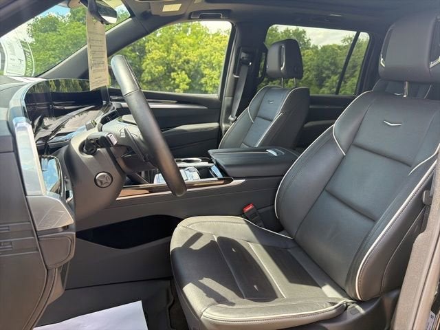 2025 Cadillac Escalade ESV Premium Luxury