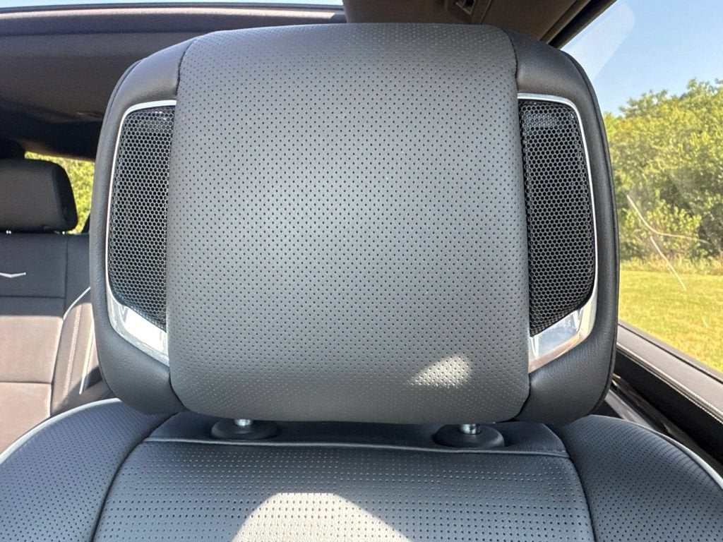 2025 Cadillac Escalade ESV Premium Luxury