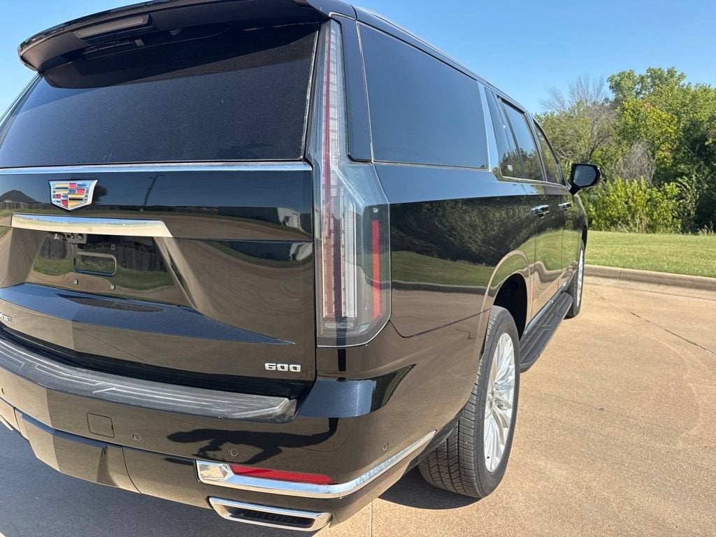 2025 Cadillac Escalade ESV Premium Luxury