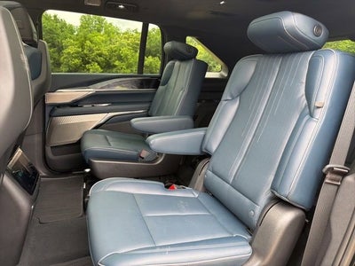 2025 Cadillac ESCALADE IQ Luxury 2