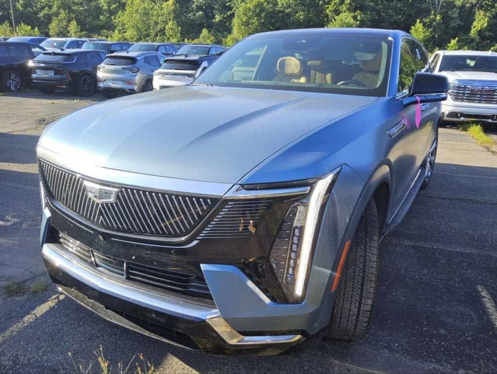 2025 Cadillac ESCALADE IQ Luxury 2
