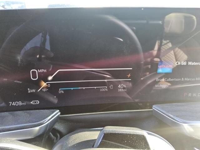 2025 Cadillac ESCALADE IQ Luxury 2