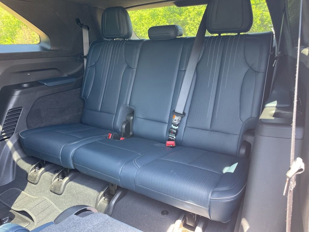 2025 Cadillac ESCALADE IQ Luxury 2