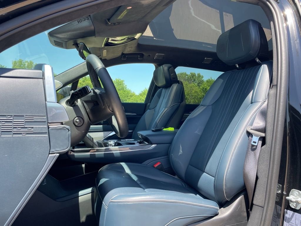 2025 Cadillac ESCALADE IQ Luxury 2