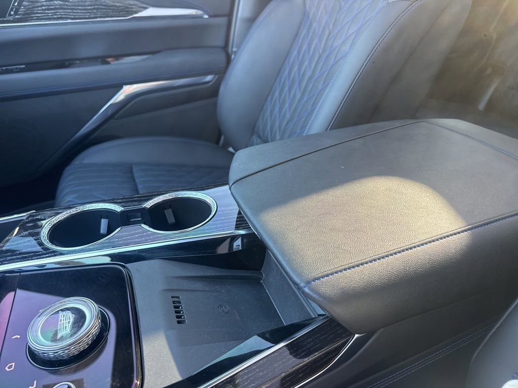 2025 Cadillac ESCALADE IQ Sport 1