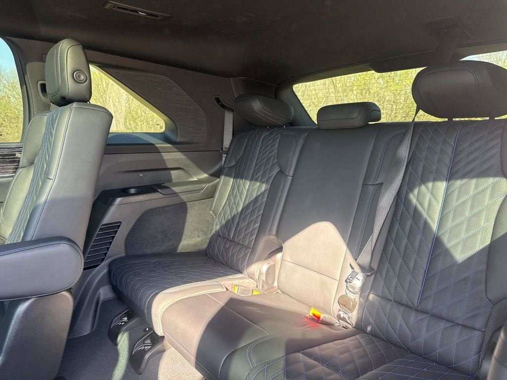 2025 Cadillac ESCALADE IQ Sport 1