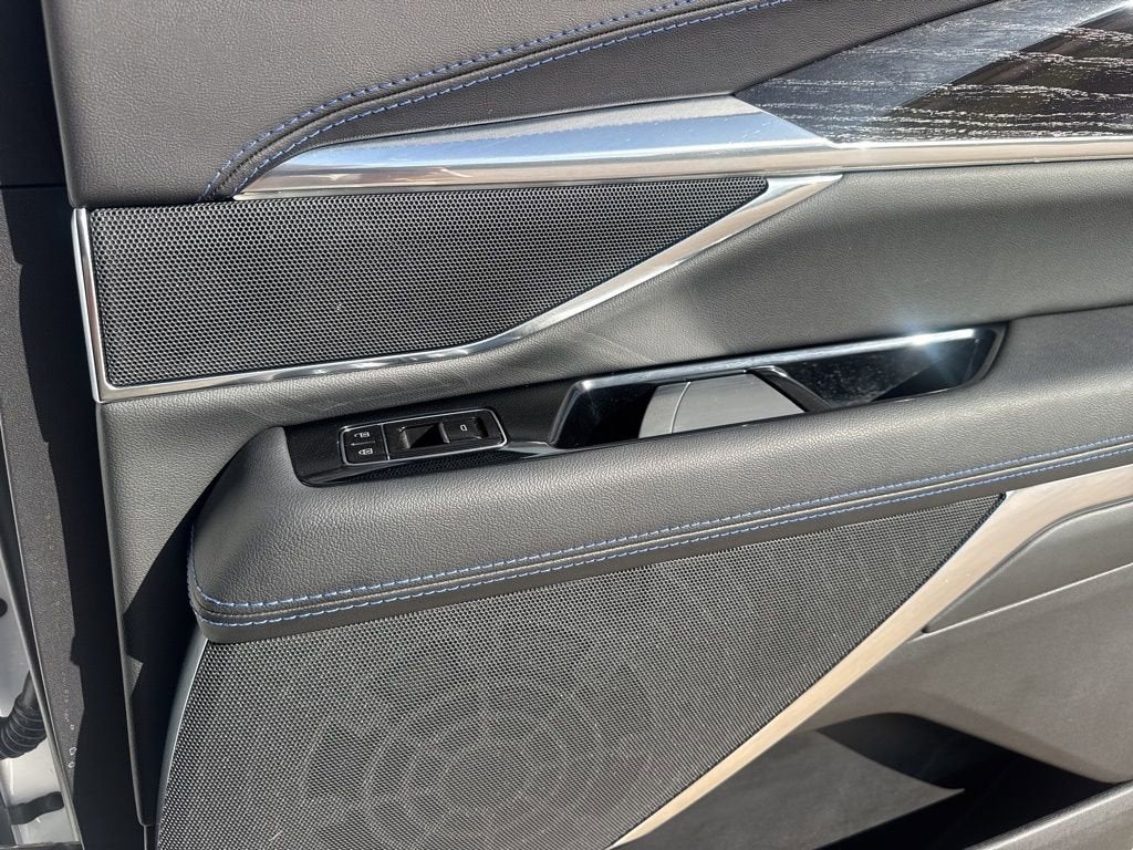 2025 Cadillac ESCALADE IQ Sport 1