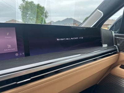 2025 Cadillac ESCALADE IQ Sport 2