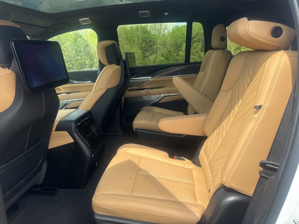 2025 Cadillac ESCALADE IQ Sport 2