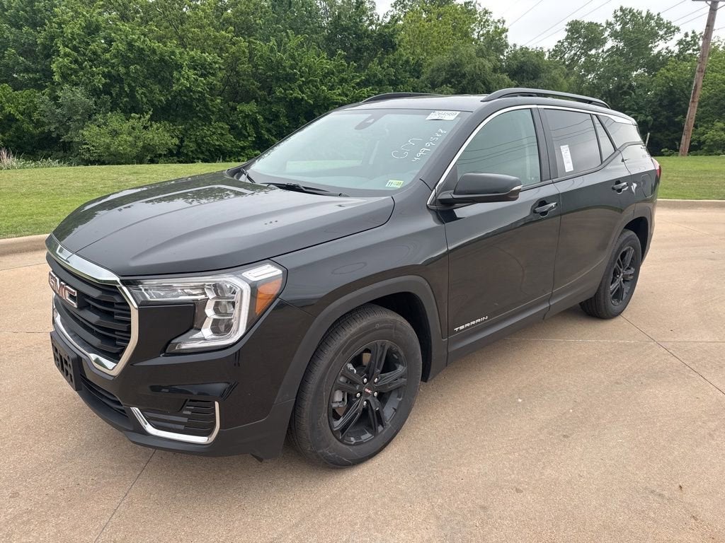 2024 GMC Terrain SLE FWD's photo