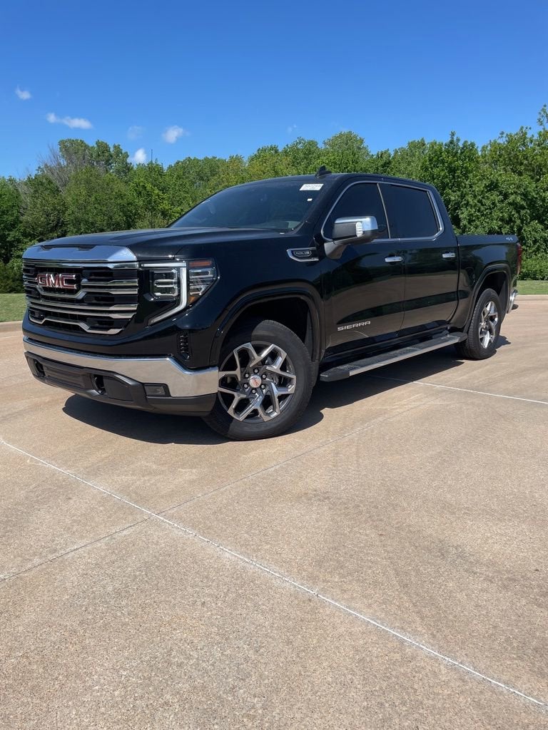 2025 GMC Sierra 4WD Crew Cab Short Box SLT's photo