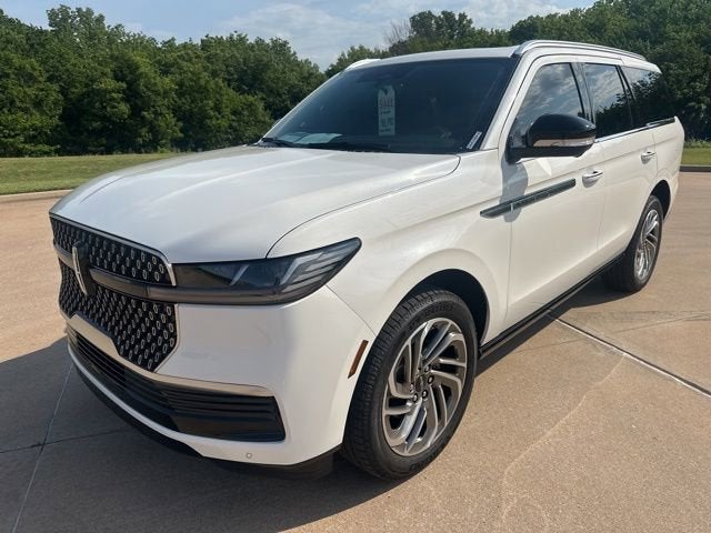 2026 Lincoln Navigator Reserve 4WD's photo