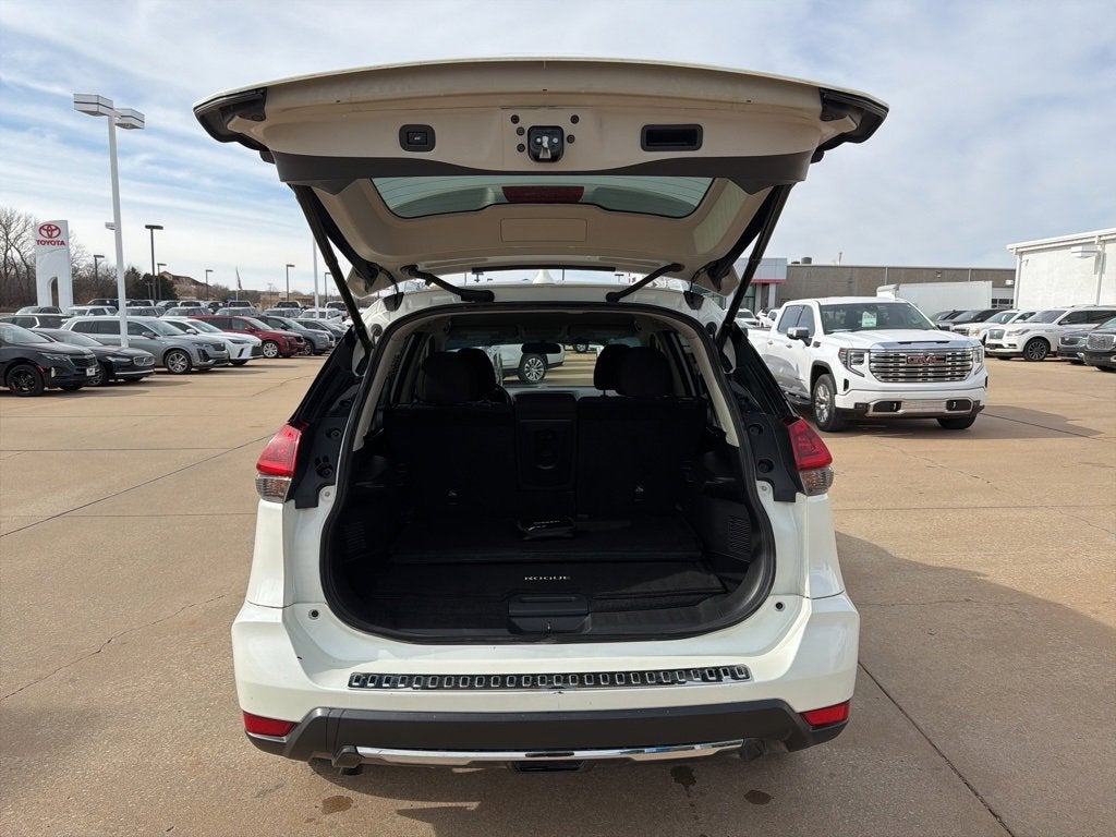 2018 Nissan Rogue SV