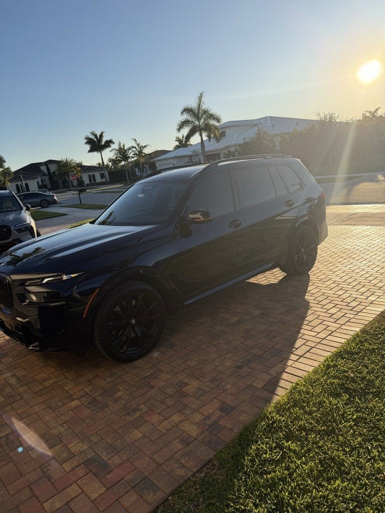 2025 BMW X7 xDrive40i