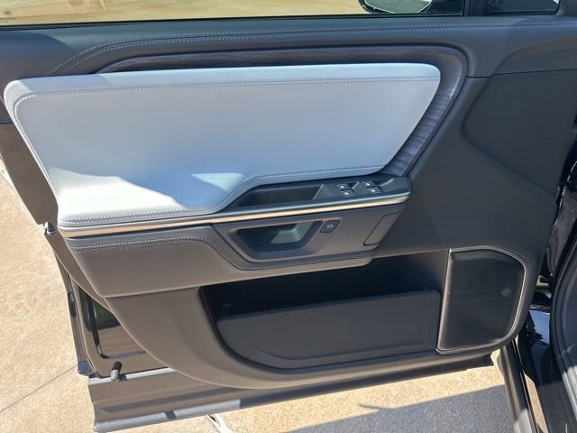 2025 RIVIAN R1S Adventure