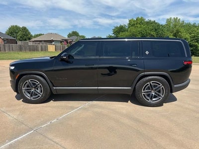 2025 RIVIAN R1S Adventure
