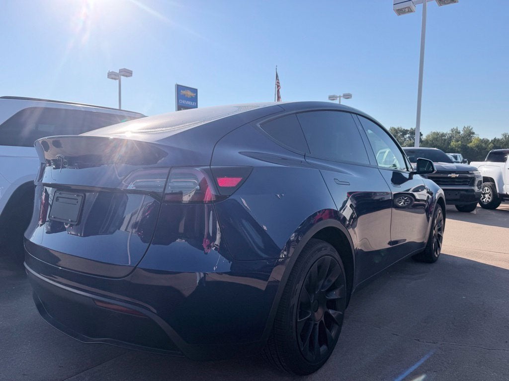2024 Tesla Model Y Base