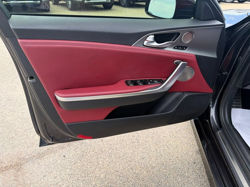 2021 Kia Stinger GT1