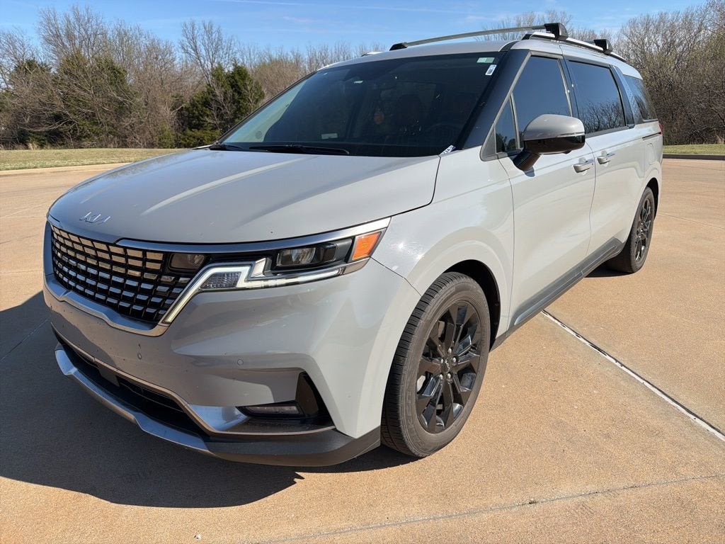 2023 Kia Carnival SX
