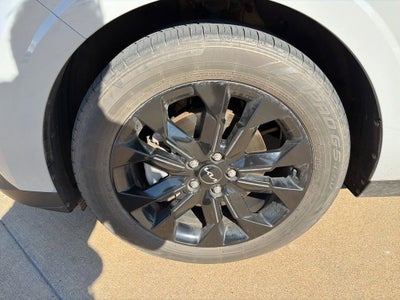 2023 Kia Carnival SX