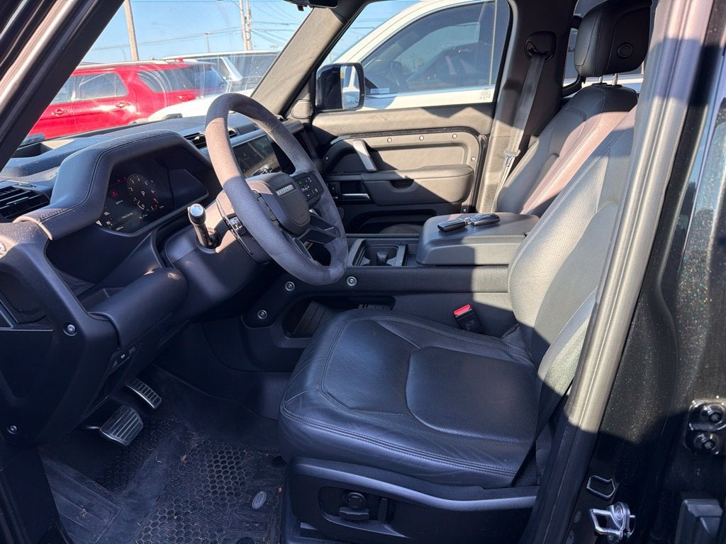 2024 Land Rover Defender V8