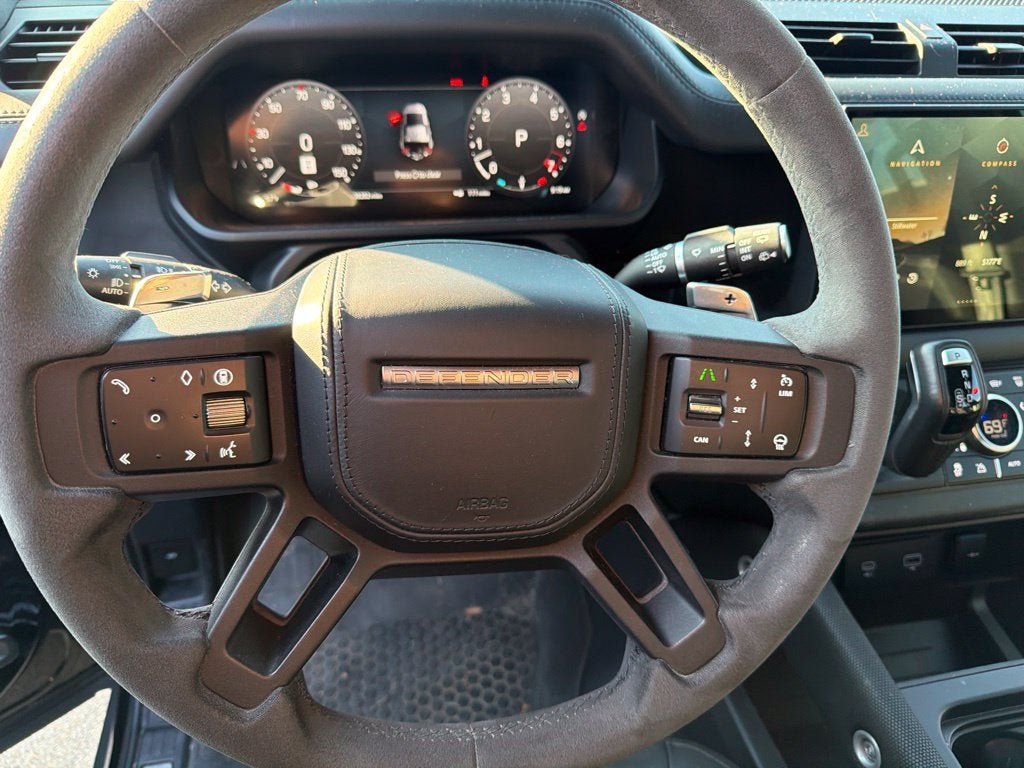 2024 Land Rover Defender V8