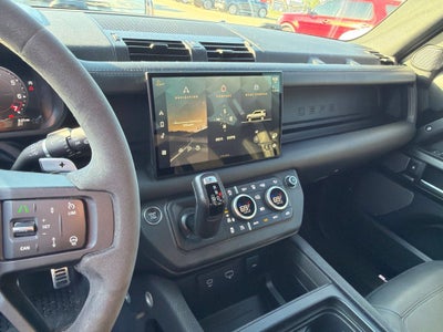 2024 Land Rover Defender V8