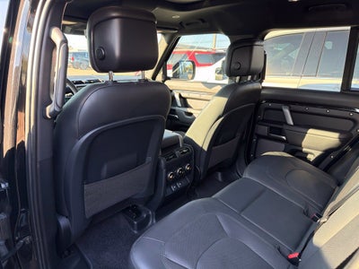 2024 Land Rover Defender V8