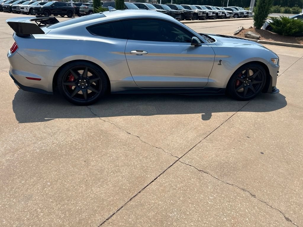 2020 Ford MUSTANG Base