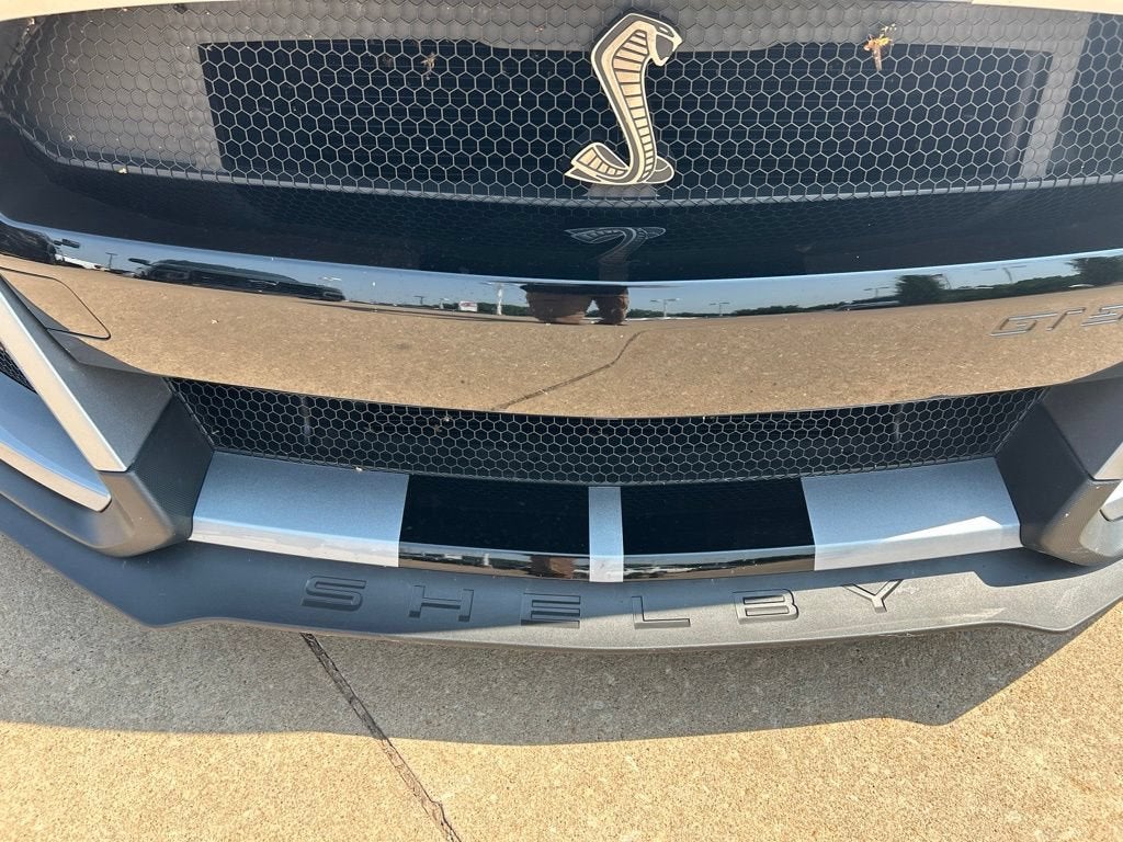 2020 Ford MUSTANG Base