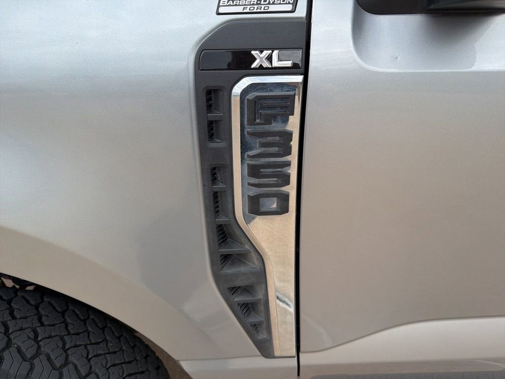 2024 Ford Super Duty F-350 DRW XL