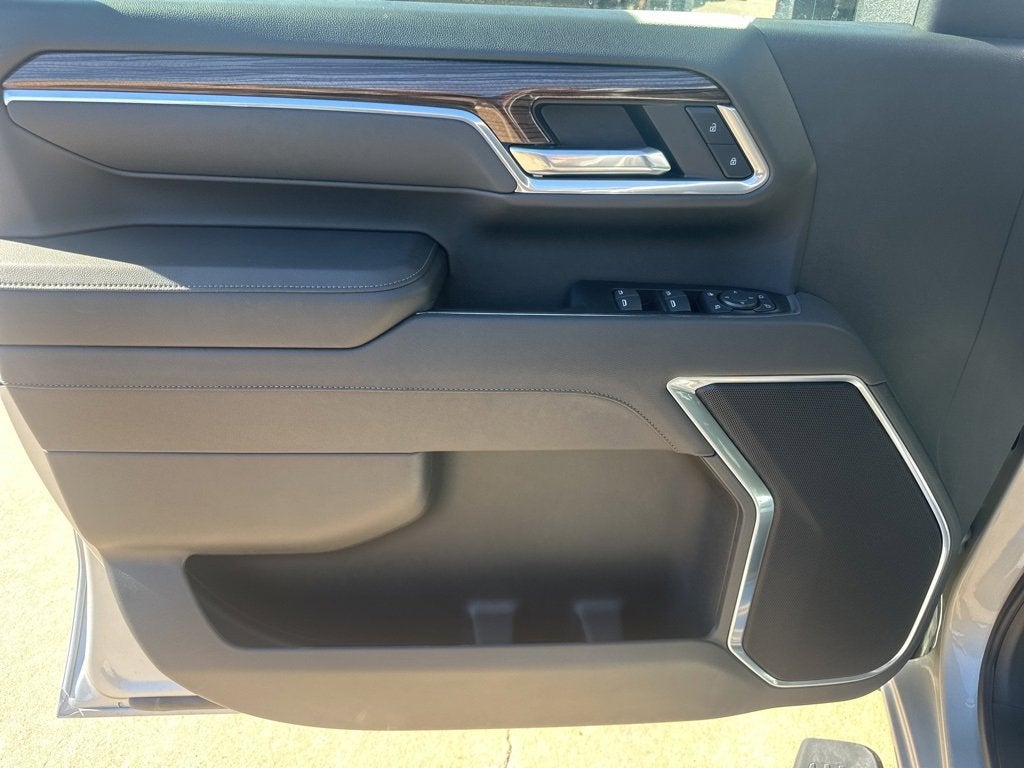 2025 Chevrolet Silverado 3500 HD Chassis Cab LT