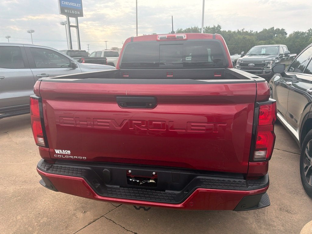 2025 Chevrolet Colorado WT/LT