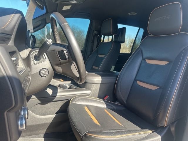 2022 GMC Yukon XL AT4