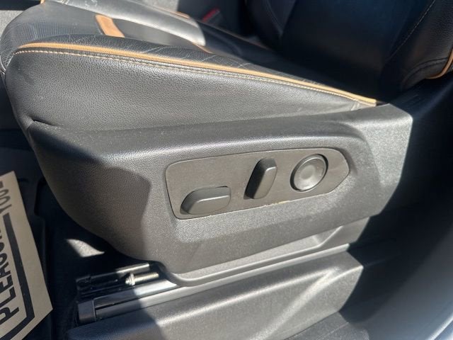 2022 GMC Yukon XL AT4