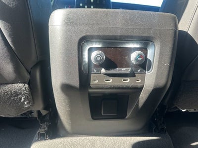 2022 GMC Yukon XL AT4