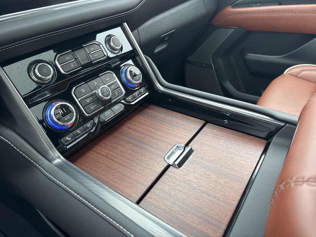 2024 GMC Yukon XL Denali Ultimate