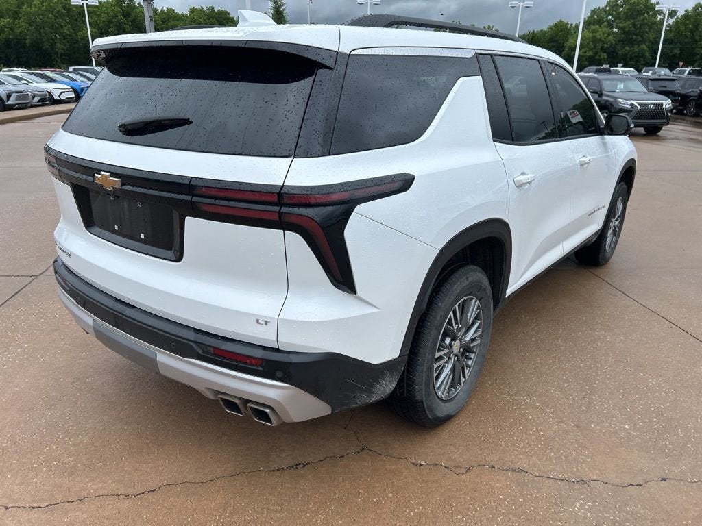 2024 Chevrolet Traverse LT