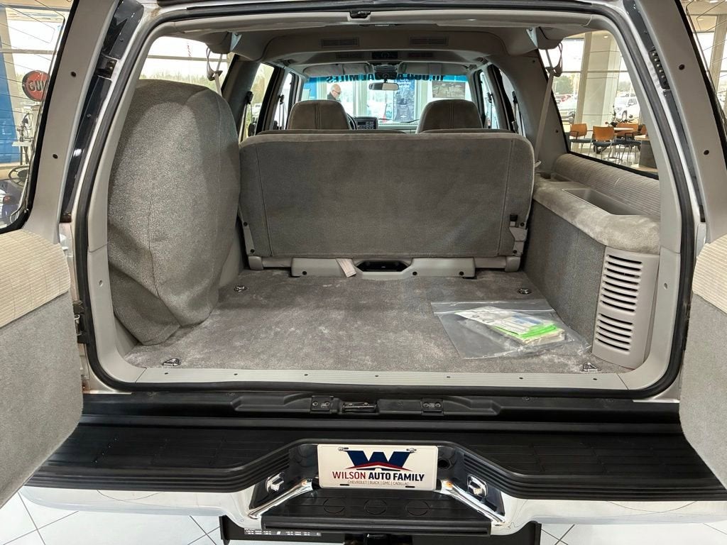 1993 Chevrolet Suburban Base