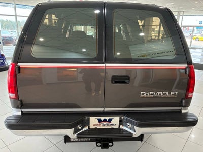 1993 Chevrolet Suburban Base