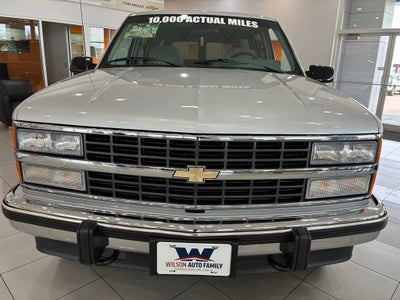 1993 Chevrolet Suburban Base