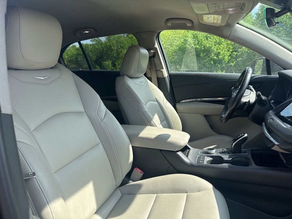 2021 Cadillac XT4 Luxury