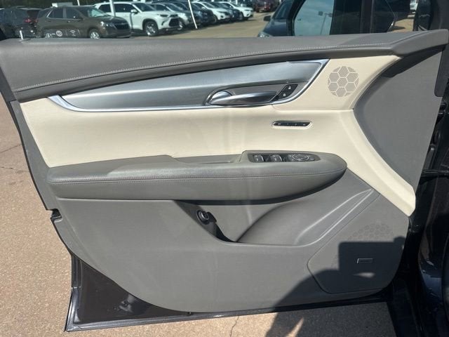 2017 Cadillac XT5 Luxury FWD