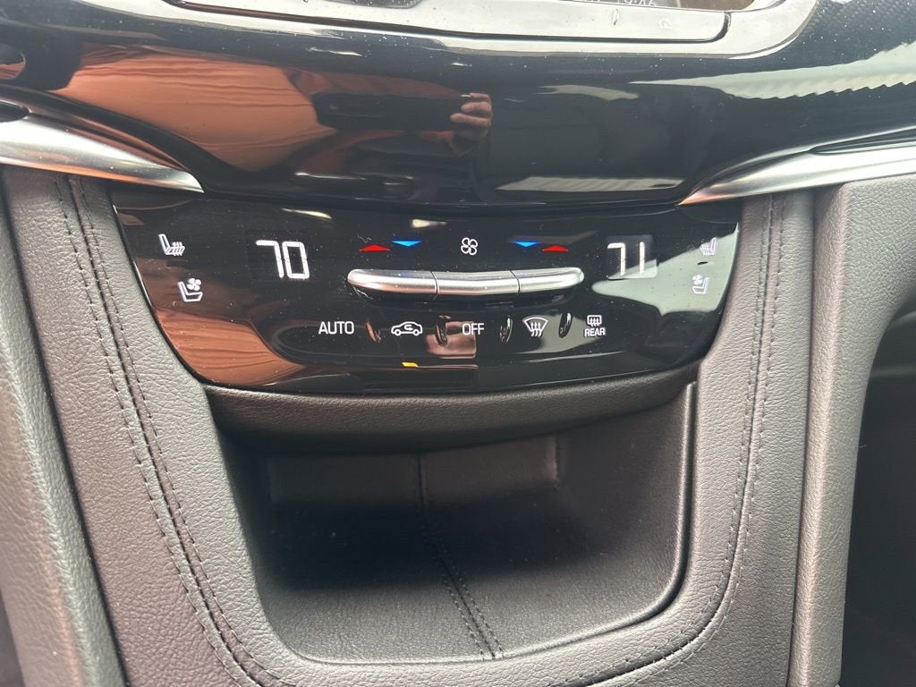 2025 Cadillac XT6 Sport