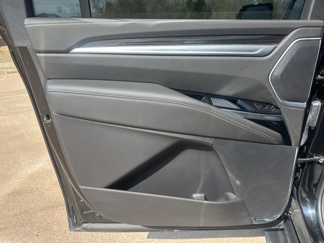 2025 Cadillac Escalade ESV Premium Luxury