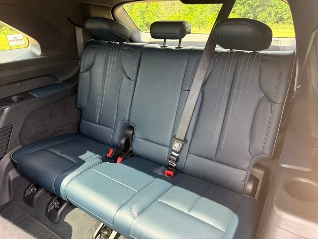 2025 Cadillac ESCALADE IQ Luxury 2